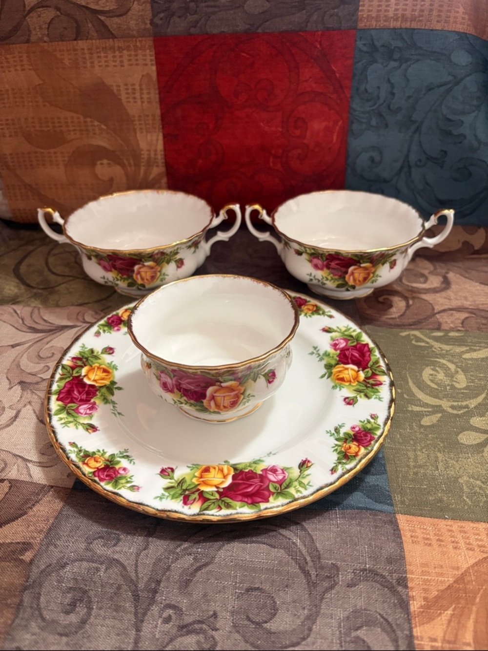 🇬🇧Royal Albert Old Country Roses Pattern, 4 pieces.